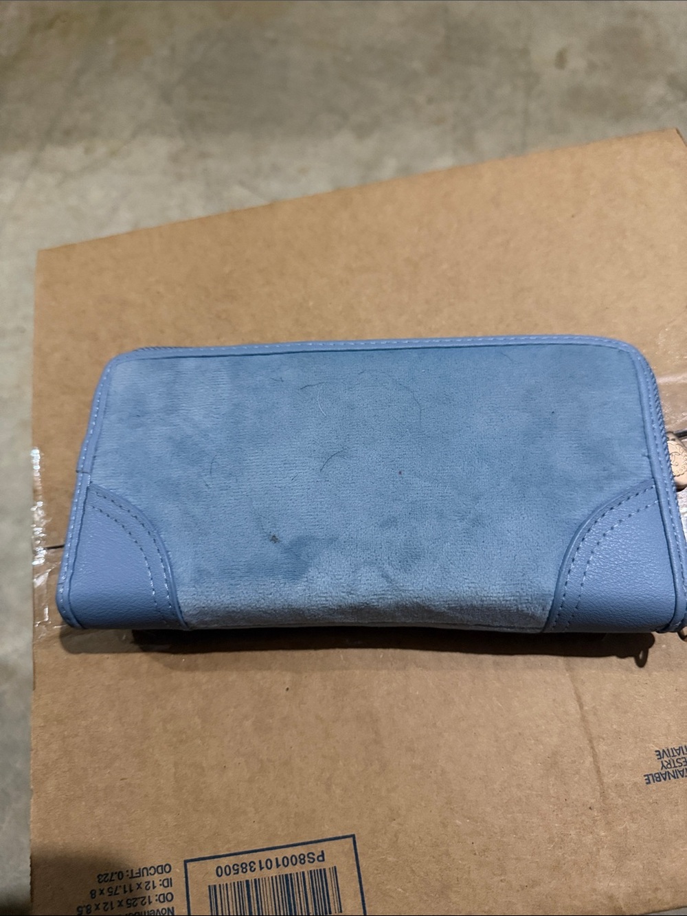 Juicy Couture Light Blue Logo Zip Around Wallet with Heart Charm - Picture 2 of 4